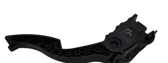Accelerator throttle pedal