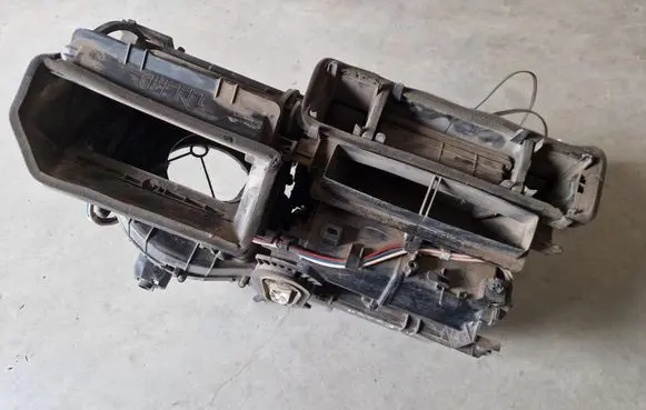 Toyota Hilux (AN10, AN20, AN30) Interior heater climate box assembly 870500K100 870100K372