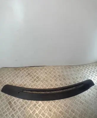 Ford Explorer Windshield trim F57B10046B62AEW T42281CAV2S840