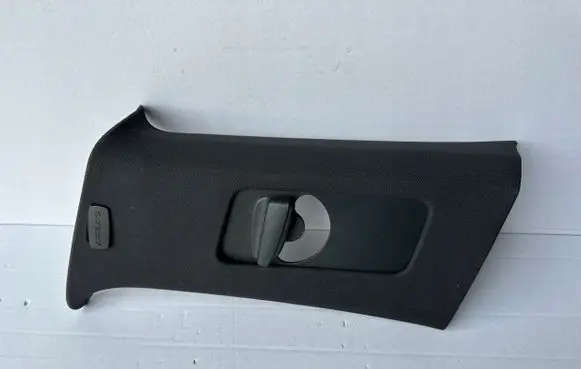 Porsche Cayenne (9PA) Front door card panel trim
