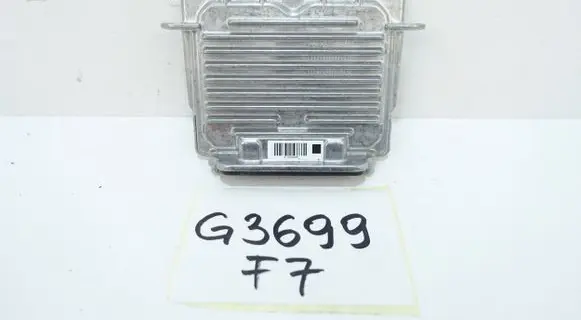 Peugeot Traveller Headlight ballast module Xenon 90035944