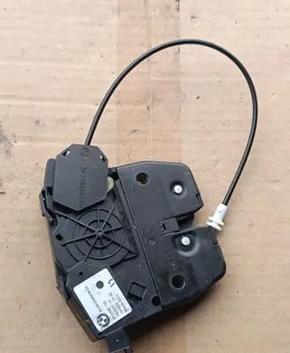 BMW X5 E70 Tailgate lock latch 5124723437903 51247234379 7234379