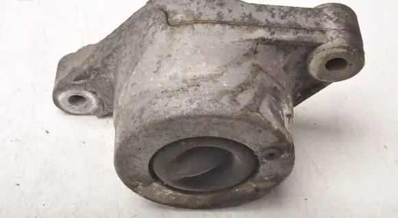Maserati Ghibli Engine mount vacuum valve 06700048700