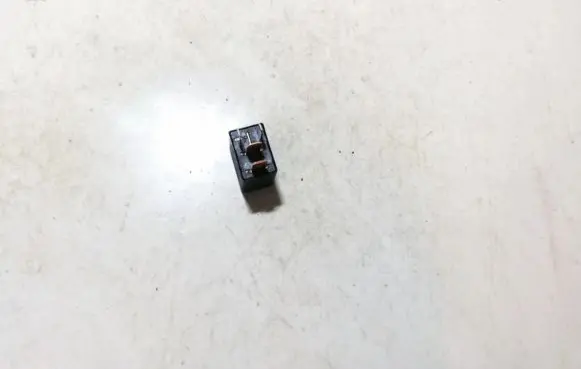 Mitsubishi Colt Other relay mb953382 v23075e1001x1