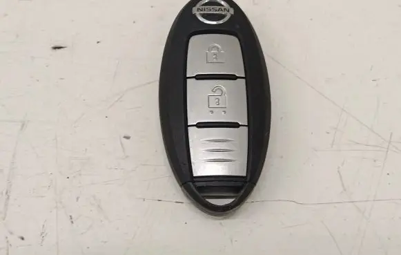 Nissan Qashqai J12 Ignition key/card 