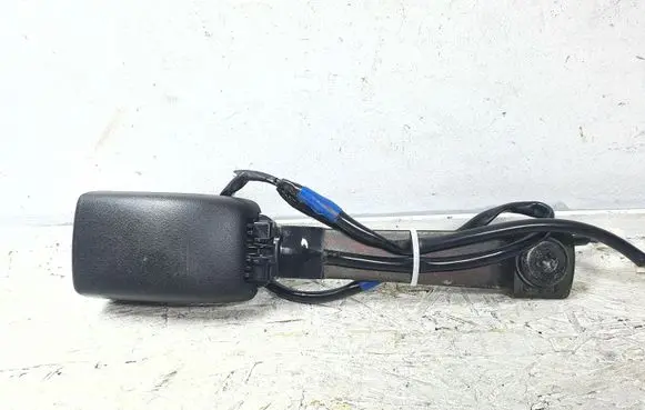 Subaru Legacy Front seatbelt buckle