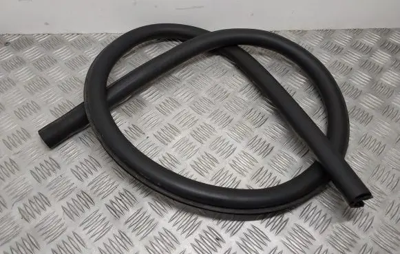Audi A3 S3 8V Rubber seal front coupe door 8V7831707