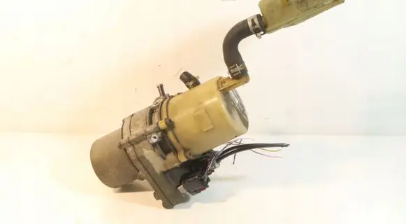 Mazda 5 Power steering pump 002071073