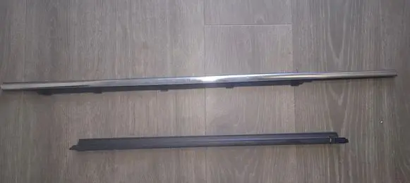 Hyundai Santa Fe Front door trim (molding)