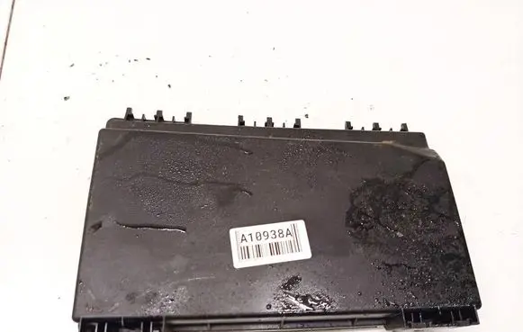 Opel Zafira B Fuse box cover 13125865