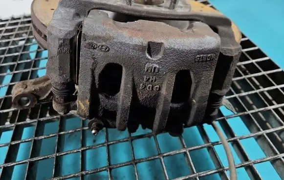 Front brake caliper