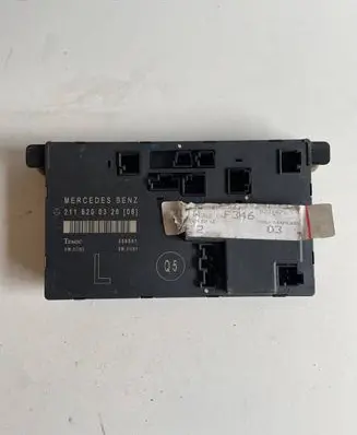 Mercedes-Benz E W211 Door control unit/module 2118200326