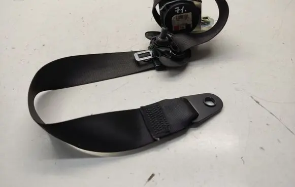 Mini Cooper Countryman R60 Front seatbelt 9802195 617059800B 617059800