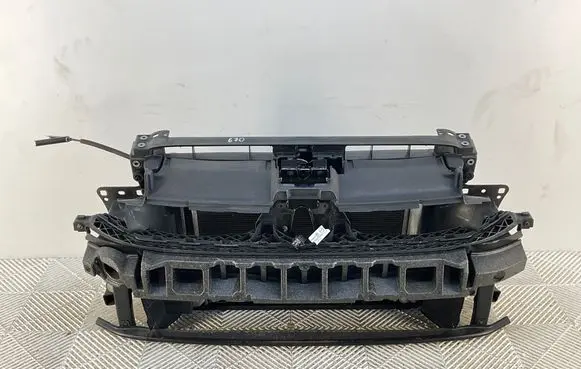 Volkswagen PASSAT B8 Radiator support slam panel 3G0805588N