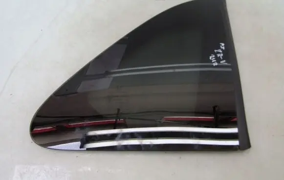 Honda ZR-V Front triangle window/glass ZRV
