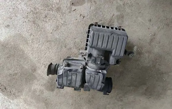 Honda Jazz Air filter box 