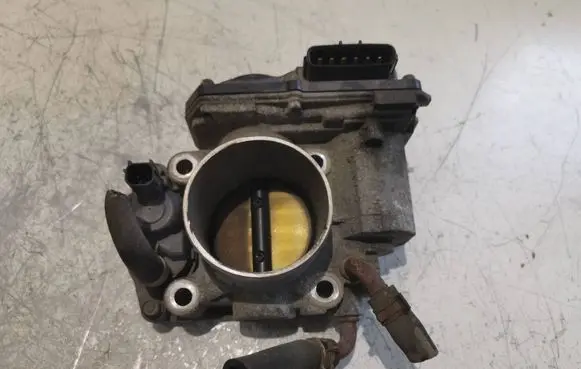 Honda FR-V Electric throttle body valve 136200