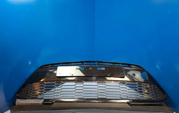 Front bumper upper radiator grill