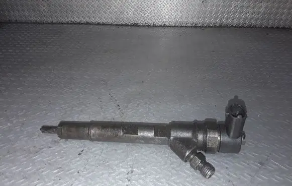 Chrysler Voyager Fuel injector 0445110059