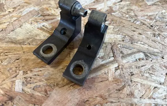 Alfa Romeo 159 Front door upper hinge 