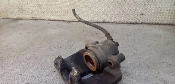 Volkswagen PASSAT B6 Front brake caliper