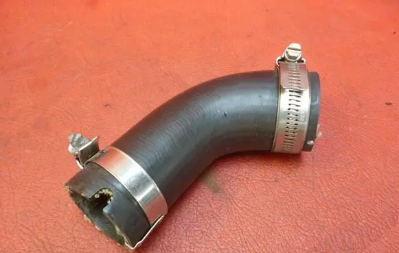 Ford Transit Engine coolant pipe/hose