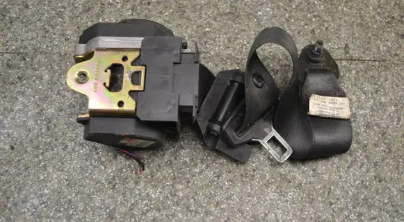 BMW 7 E65 E66 Front seatbelt 561078501