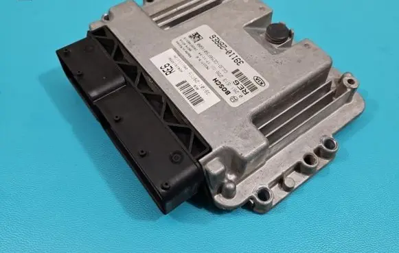 KIA Ceed Engine control unit/module ECU 0261S13256 IMPRK1429591