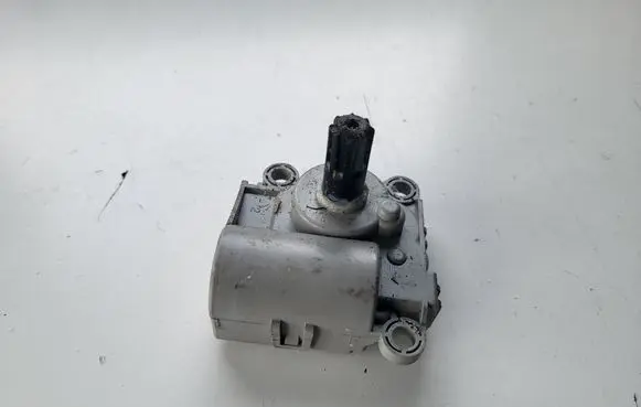 KIA Sportage A/C air flow flap actuator/motor 