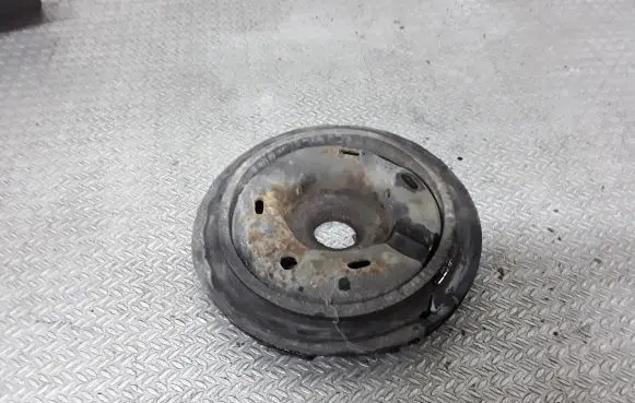 Mitsubishi Grandis Coil spring mount 