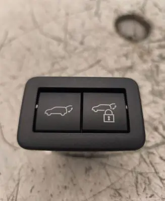 Toyota C-HR II Tailgate/boot open switch button G584 G586 692900D010