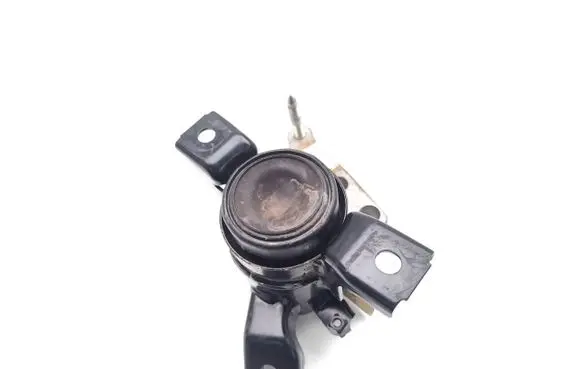Toyota RAV 4 (XA40) Engine mount bracket GY020182