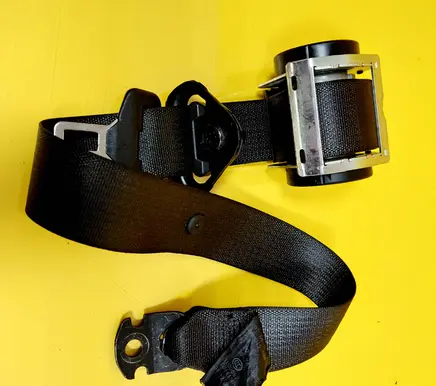 Opel Corsa D Rear seatbelt 040805
