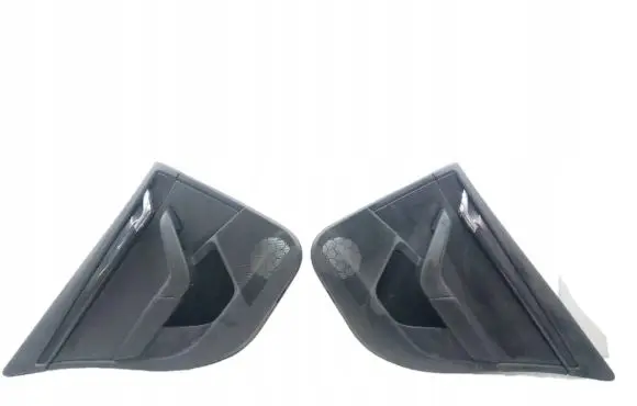 Skoda Octavia Mk3 (5E) Front door card panel trim