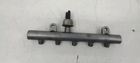 Peugeot 407 Fuel main line pipe 9645689580