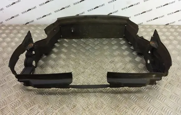 BMW 5 E60 E61 Radiator cooling fan shroud 7050604 7050649