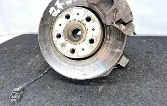 Volvo S60 Front wheel hub spindle knuckle 9461943