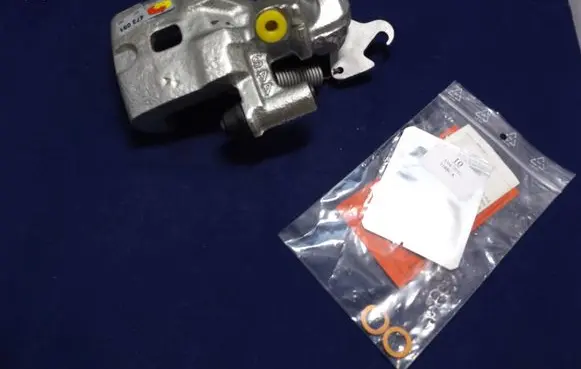 Nissan Sunny Rear brake caliper 0986473091 4401158Y00