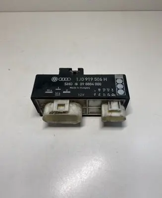 Audi A3 S3 8L Coolant fan relay 1J0919506H 898884000