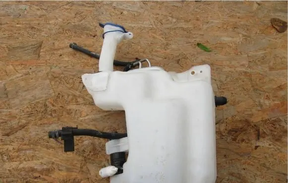 Mercedes-Benz SL R231 Windshield washer fluid reservoir/tank 2318600760 231860000 2318600860