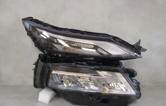 Nissan X-Trail T33 Headlight/headlamp