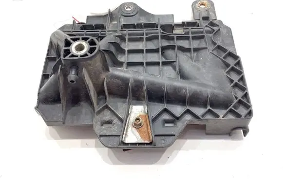 Skoda Fabia Mk3 (NJ) Battery bracket 6R0915331C