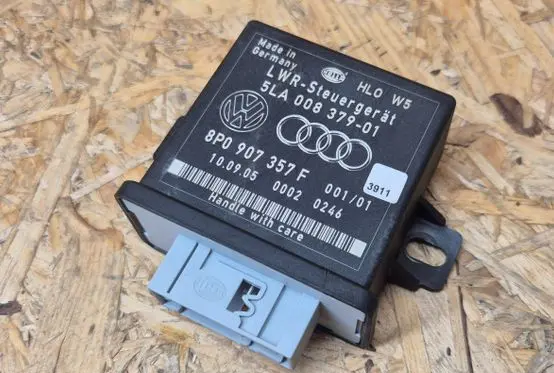 Audi A4 S4 B7 8E 8H Light module LCM 5LA00837901 8P0907357F 00020246