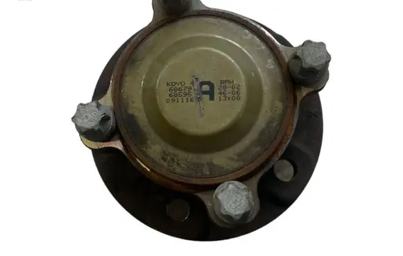 Mini One - Cooper F56 F55 Rear wheel hub 6859546 6867928 6858086