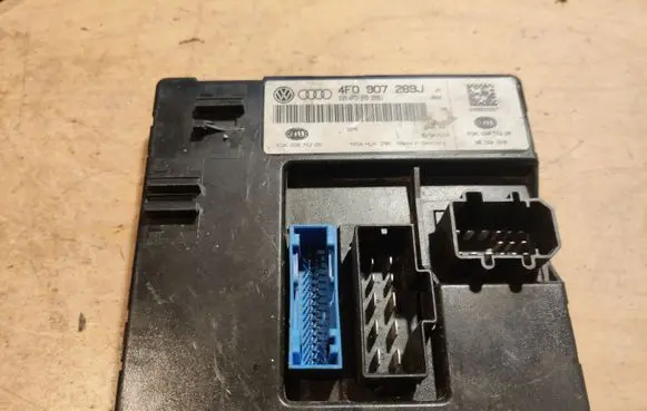 Audi A6 S6 C6 4F Comfort/convenience module 4F0907289J