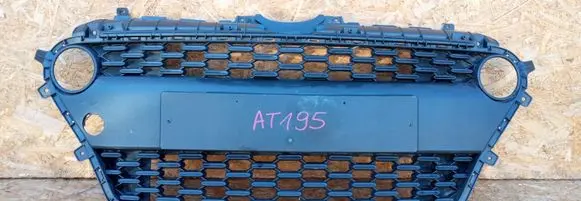 Hyundai i10 Front bumper upper radiator grill 86569-B9500