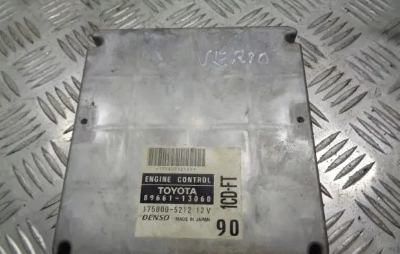 Toyota Corolla Verso E121 Engine control unit/module ECU 89661-13060
