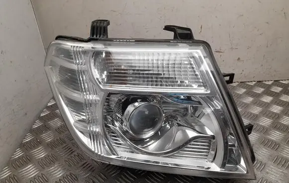 Nissan Pathfinder R51 Headlight/headlamp 260105X10A