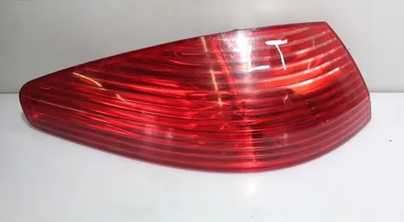 Peugeot 607 Rear/tail lights