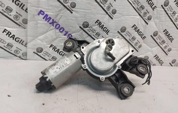 Volkswagen PASSAT B6 Wiper motor 3c2955711a